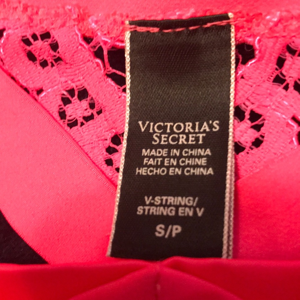 Lingerie - Picture 3 of 7